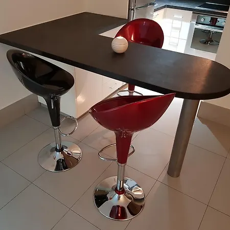 דירה Apolondia Luxury Beach Apt לימסול