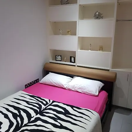 Apolondia Luxury Beach Apt