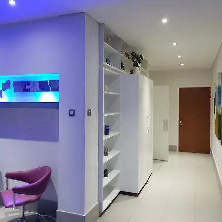 Apolondia Luxury Beach Apt