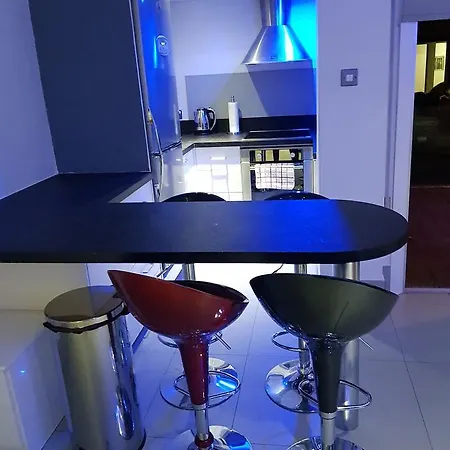 Apolondia Luxury Beach Apt