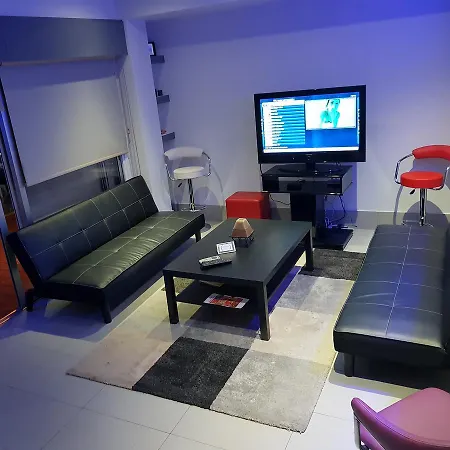Apolondia Luxury Beach Apt Appartement Limasol
