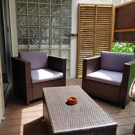 Apolondia Luxury Beach Apt